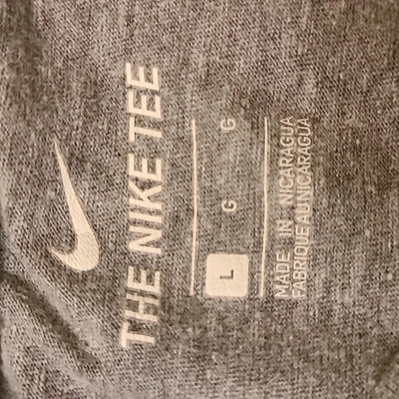 NIKE‎ Swoosh Men's Gray Short Sleeve Tee - Size Large - Picture 7 of 7